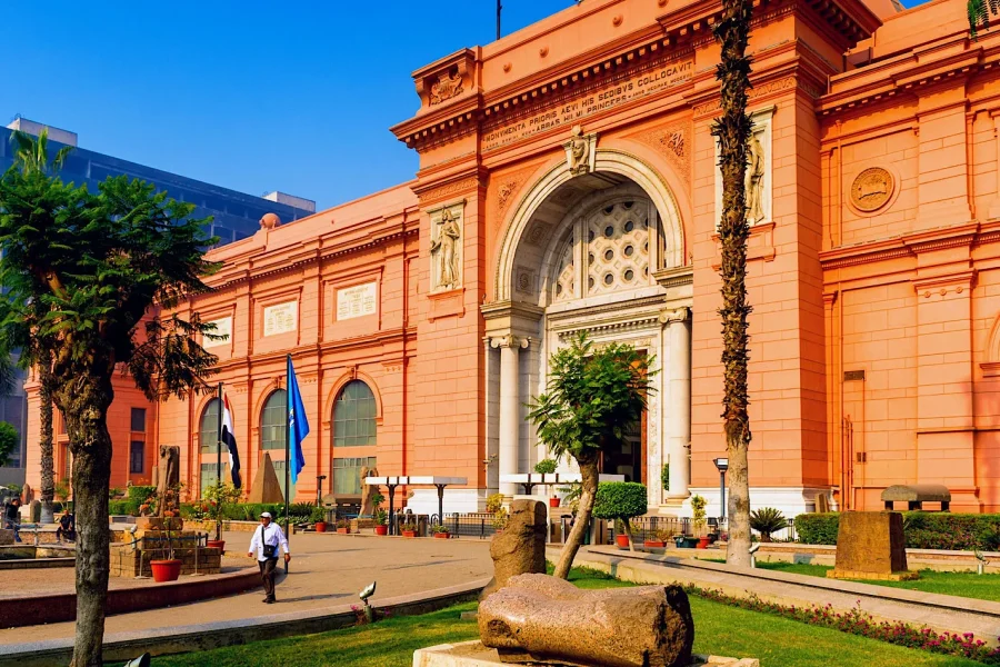 Half Day Tour to Egyptian Museum in Cairo