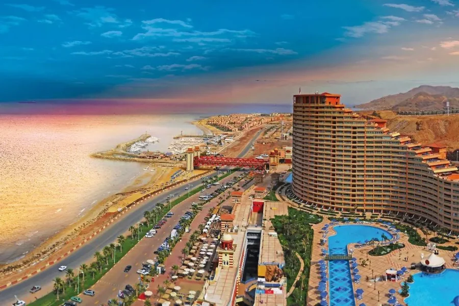 Day Tour El Ein El Sokhna in Red Sea From Cairo